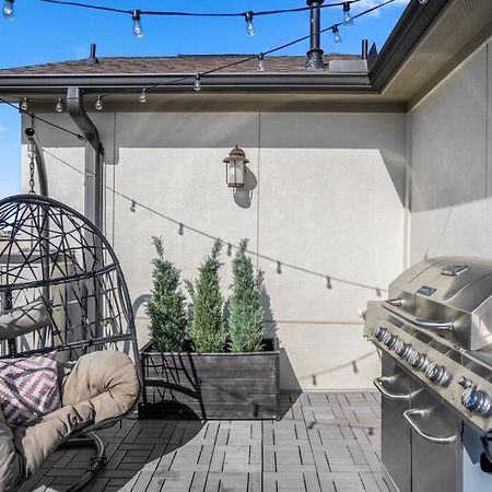 Luxury Downtown Home W Rooftop Deck In The Skyline Houston Bagian luar foto